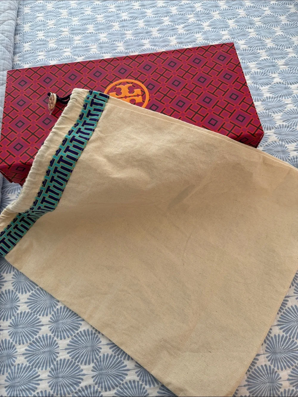 Tory Burch Silver Logo Cork Thong Sandals - Picture 3 of 7